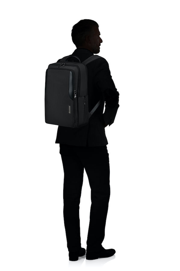 146510_1041_XBR_2.0_BACKPACK_15.6_WITH SILHOUETTE