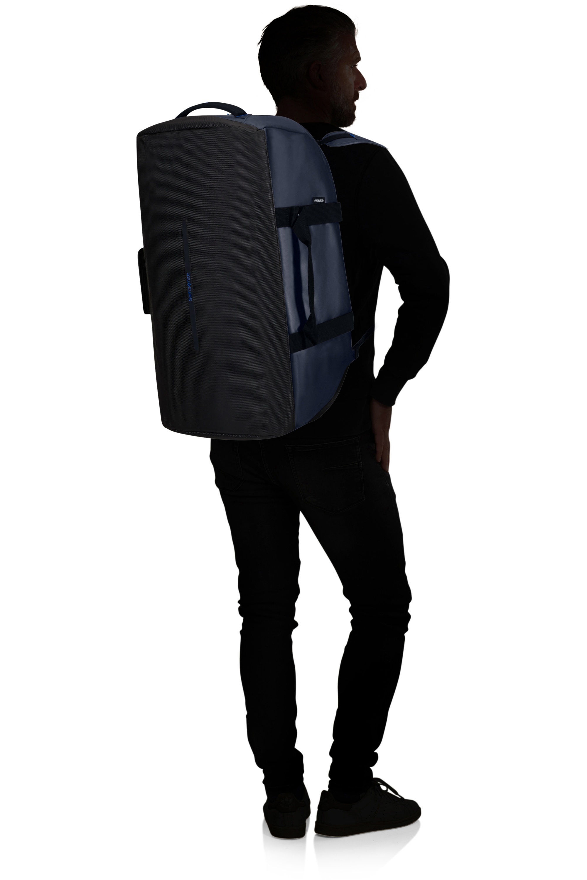 140876-2165-140876_2165_ecodiver_duffle_m_with%20silhouette-bbfd990e-5121-49d3-b860-ae6d00b8022a-png